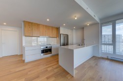 1208-3671 Av. Jean-Béraud  Laval (Chomedey), QC H7T 0N5