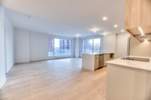 202-3671 Av. Jean-Béraud  Laval (Chomedey), QC H7T 0N5