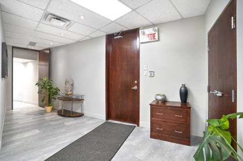 Office - 95-45 Place Charles-Le Moyne, Longueuil (Le Vieux-Longueuil), QC - Indoor Photo Showing Other Room