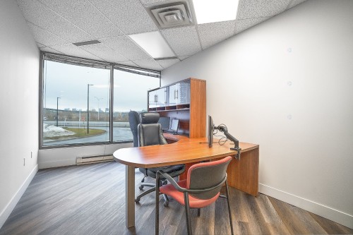 Office - 95-45 Place Charles-Le Moyne, Longueuil (Le Vieux-Longueuil), QC - Indoor