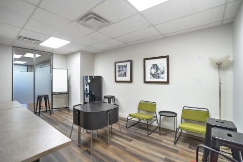 Office - 97-45 Place Charles-Le Moyne, Longueuil (Le Vieux-Longueuil), QC - Indoor