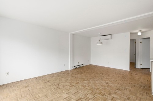 Dining Room - 4373 Av. Coloniale, Montréal (Le Plateau-Mont-Royal), QC - Indoor Photo Showing Other Room