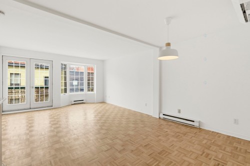 Living Room - 4373 Av. Coloniale, Montréal (Le Plateau-Mont-Royal), QC - Indoor Photo Showing Other Room