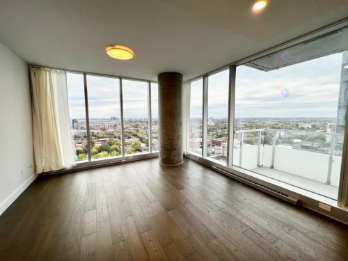 Salon - 1613-1400 Boul. René-Lévesque O., Montréal (Ville-Marie), QC - Indoor Photo Showing Other Room