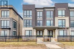 UNIT 7 - - 2485 BADGER CRESCENT  Oakville, ON L6M 5L9
