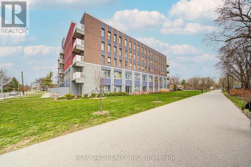 423 - 77 Leland Street, Hamilton, ON - Outdoor