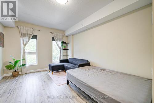 423 - 77 Leland Street, Hamilton, ON - Indoor Photo Showing Other Room