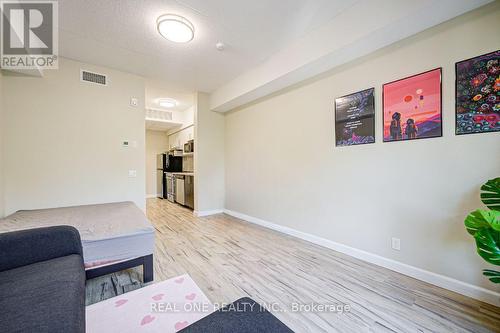 423 - 77 Leland Street, Hamilton, ON - Indoor