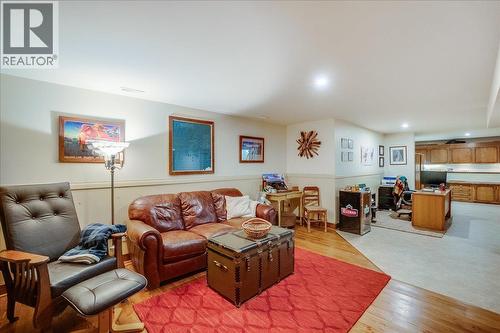 3371 Highway 3B, Fruitvale, BC 