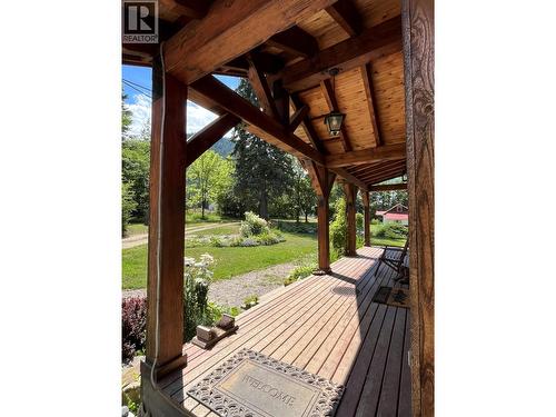 3371 Highway 3B, Fruitvale, BC 