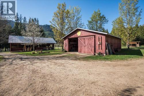 3371 Highway 3B, Fruitvale, BC 