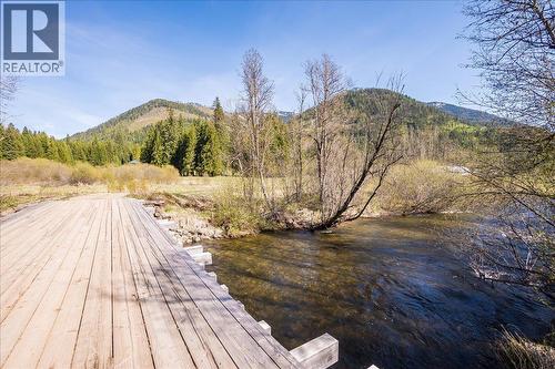 3371 Highway 3B, Fruitvale, BC 