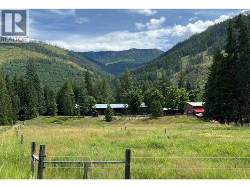 3371 Highway 3B, Fruitvale, BC 