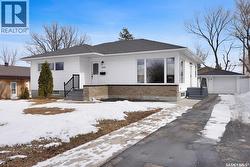 1309 Algoma AVENUE  Moose Jaw, SK S6H 3Z9