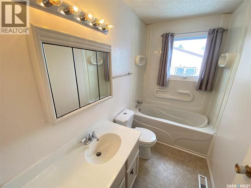 310 Allan Avenue, Saltcoats, SK - Indoor Photo Showing Bathroom