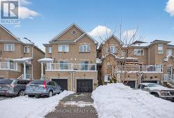698 WARDEN AVENUE  Toronto, ON M1L 4W4