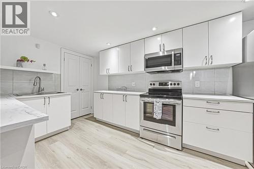 52 Joymar Drive, Mississauga, ON - Indoor Photo Showing Kitchen With Upgraded Kitchen