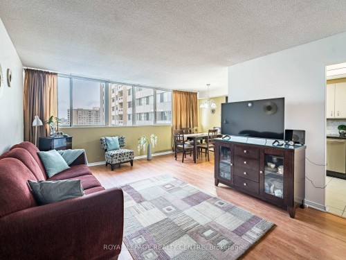 1604-3590 Kaneff Crescent W, Mississauga, ON - Indoor Photo Showing Living Room