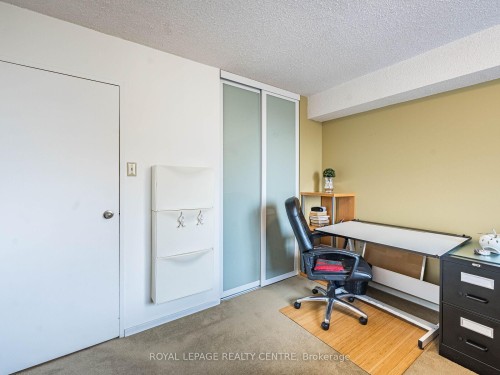 1604-3590 Kaneff Crescent W, Mississauga, ON - Indoor