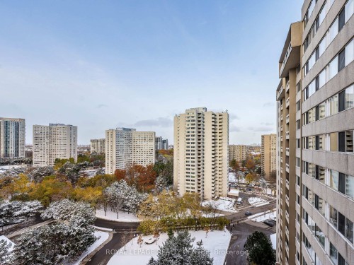 1604-3590 Kaneff Crescent W, Mississauga, ON - Outdoor With Facade