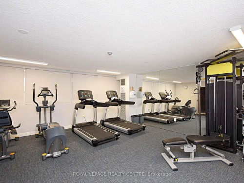 1604-3590 Kaneff Crescent W, Mississauga, ON - Indoor Photo Showing Gym Room