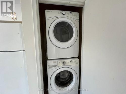 617 West 5Th Street, Hamilton, ON - Indoor Photo Showing Laundry Room
