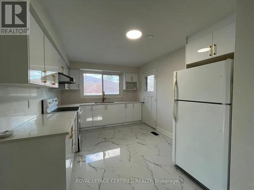 617 West 5Th Street, Hamilton, ON - Indoor Photo Showing Kitchen
