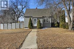1006 Monk AVENUE  Moose Jaw, SK S6H 4E4