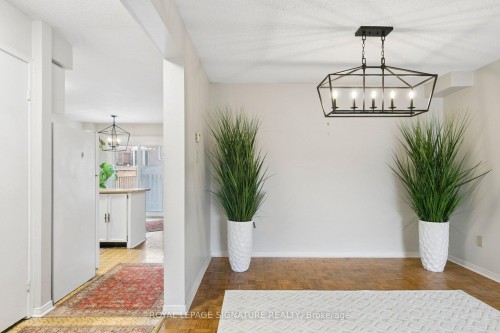 156 Macedonia Crescent, Mississauga, ON - Indoor Photo Showing Other Room