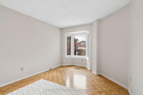 156 Macedonia Crescent, Mississauga, ON - Indoor Photo Showing Other Room