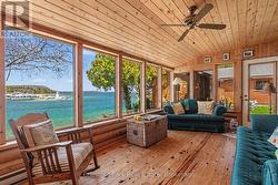 36 WILLIAM STREET Northern Bruce Peninsula, ON N0H 1W0