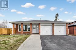 12 PLEASANT VIEW DRIVE  Toronto, ON M2J 3P5