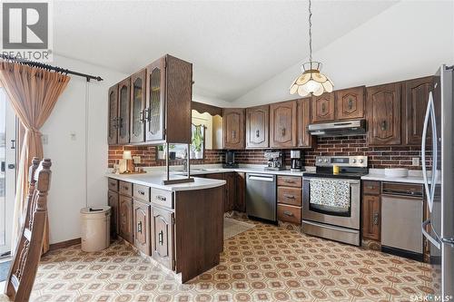 743 Coppermine Crescent, Saskatoon, SK - Indoor Photo Showing Kitchen