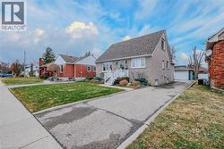 35 DOROTHY Street  Brantford, ON N3S 1G8