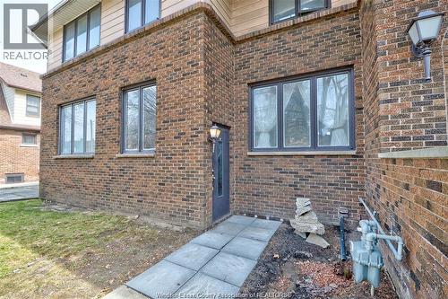 2268 Victoria, Windsor, ON - Outdoor