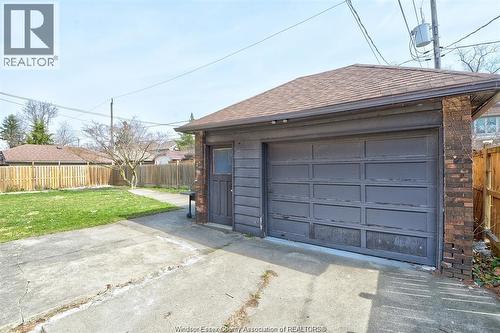 2268 Victoria, Windsor, ON - Outdoor