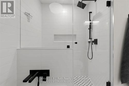 34 Ruby Crescent, Orillia, ON - Indoor Photo Showing Bathroom