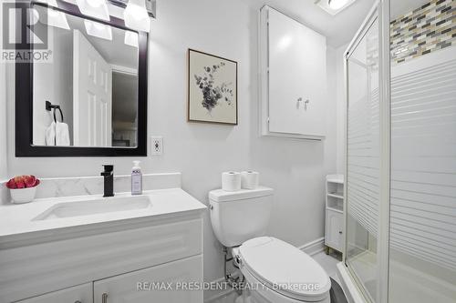 199 Bush Clover Crescent, Kitchener, ON - Indoor Photo Showing Bathroom