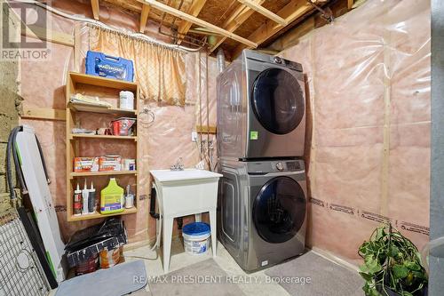 199 Bush Clover Crescent, Kitchener, ON - Indoor Photo Showing Laundry Room