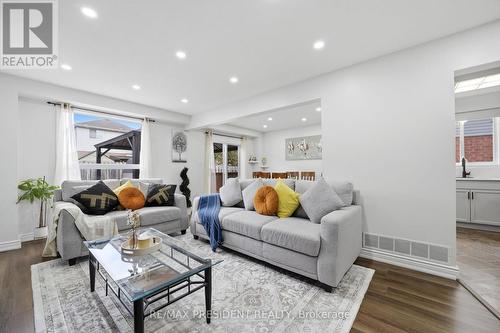 199 Bush Clover Crescent, Kitchener, ON - Indoor Photo Showing Living Room