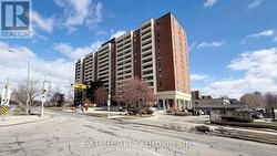 304 - 455 SENTINEL ROAD  Toronto, ON M3J 1V5