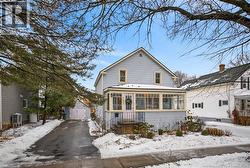 152 Victoria Street  Fredericton, NB E3B 1W1