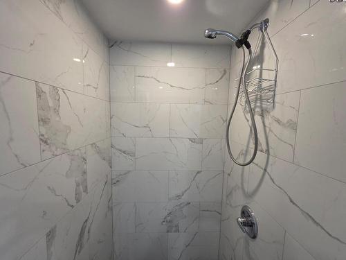 84 Machar Ave, Thunder Bay, ON 