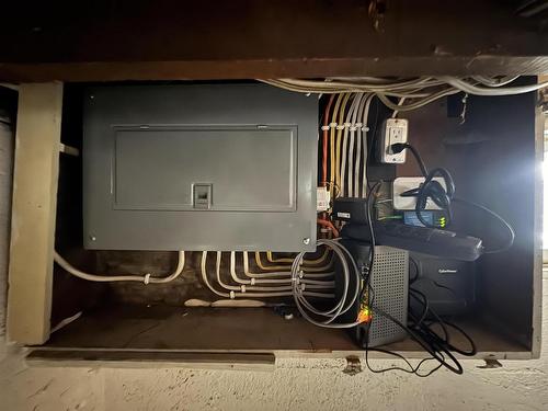 84 Machar Ave, Thunder Bay, ON 