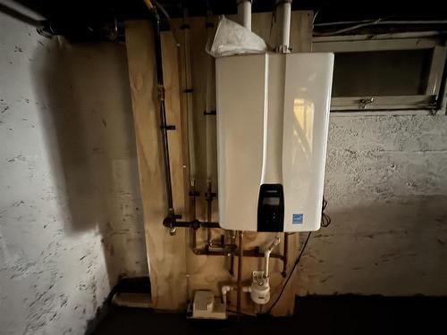 84 Machar Ave, Thunder Bay, ON 