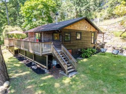 9907 Gowlland Point Rd Pender Island, BC V0N 2M3