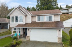 5541 Hammond Bay Rd  Nanaimo, BC V9T 5N1