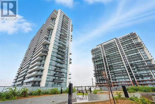 802 - 2545 SIMCOE STREET N  Oshawa, ON L1L 0W3