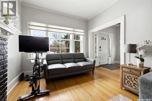 363 Leopold Crescent, Regina, SK - Indoor