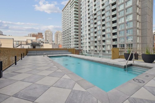 Piscine - 1107-1200 Rue Drummond, Montréal (Ville-Marie), QC - Outdoor With In Ground Pool